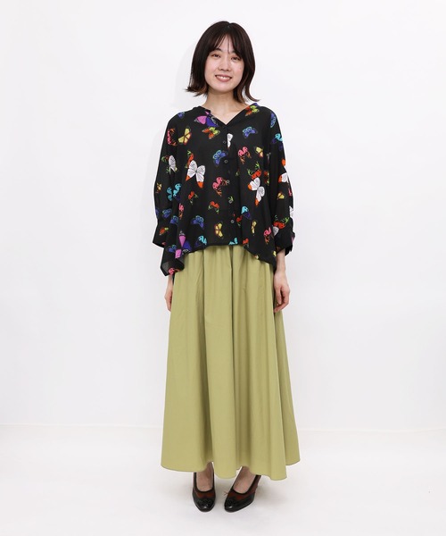 ScoLar（スカラー）の「132698：蝶柄ボイルシャツ（シャツ/ブラウス