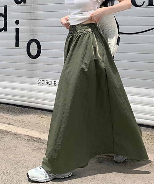 Doux Belle（ドゥーベル）の「ボリュームロングスカート（スカート・レディース・グレー/ブラック/カーキ・MEDIUM/LARGE/SMALL）」の7枚目の写真