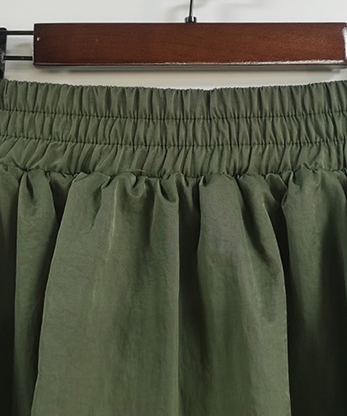 Doux Belle（ドゥーベル）の「ボリュームロングスカート（スカート・レディース・グレー/ブラック/カーキ・MEDIUM/LARGE/SMALL）」の15枚目の写真