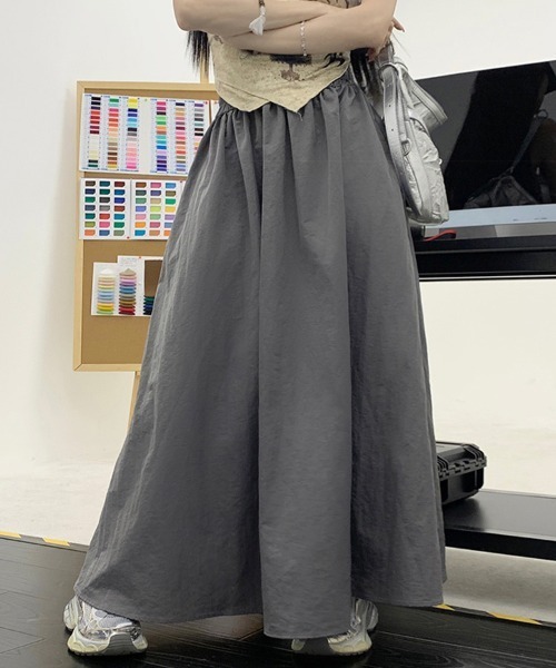 Doux Belle（ドゥーベル）の「ボリュームロングスカート（スカート・レディース・グレー/ブラック/カーキ・MEDIUM/LARGE/SMALL）」の20枚目の写真