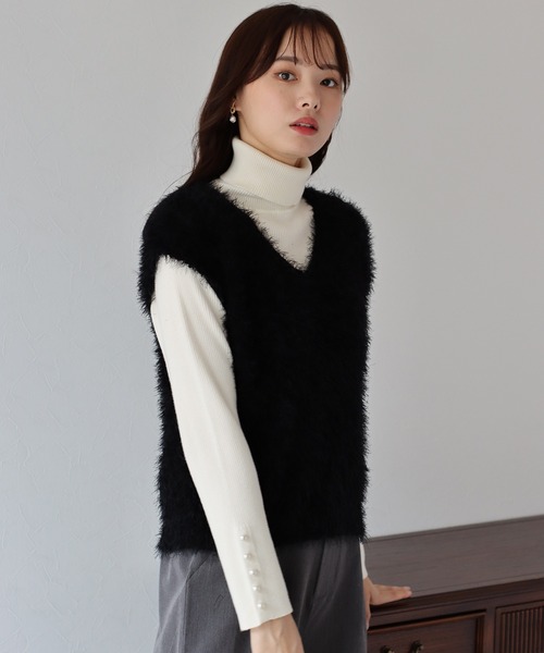 BLUEEAST（ブルーイースト）の「ぽこぽこVネックシャギーニットベスト（ベスト・レディース・グレー/ブラック/オフホワイト・MEDIUM）」の22枚目の写真