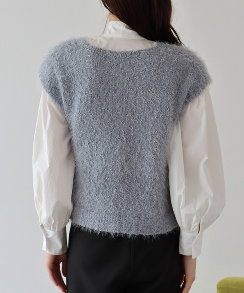 BLUEEAST（ブルーイースト）の「ぽこぽこVネックシャギーニットベスト（ベスト・レディース・グレー/ブラック/オフホワイト・MEDIUM）」の9枚目の写真