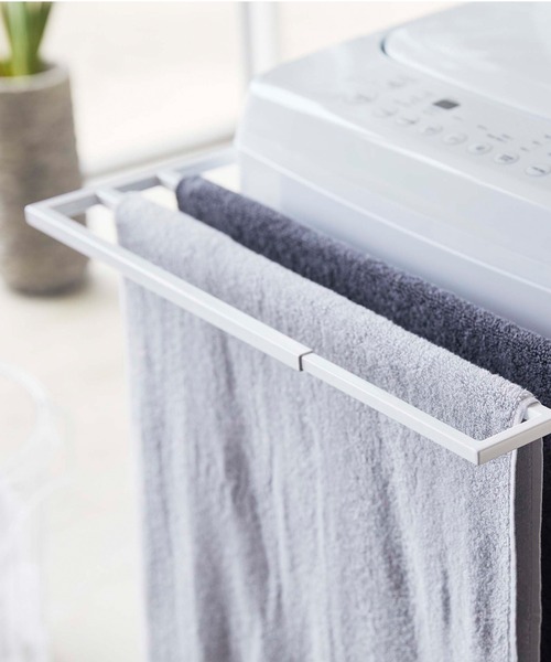 tower（タワー）の「tower(タワー) マグネット伸縮洗濯機バスタオルハンガー（ランドリーグッズ・レディース・ブラック/ホワイト・F）」の3枚目の写真