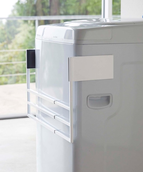 tower（タワー）の「tower(タワー) マグネット伸縮洗濯機バスタオルハンガー（ランドリーグッズ・レディース・ブラック/ホワイト・F）」の6枚目の写真