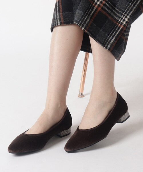 ESPERANZA(エスペランサ)の「グリッターヒールベロアフラットパンプス【ESPERANZA_blanca】(パンプス・レディース・ブラック系8/こしょう色系5/ワイン系9・S/M/L/LL)」の2枚目の写真