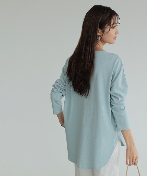 COCOMOMO(ココモモ)の「コットン100% ラウンドヘムドロップショルダーTシャツ(Tシャツ/カットソー・レディース・ホワイト/ブラック/スカイブルー・L/M)」の15枚目の写真