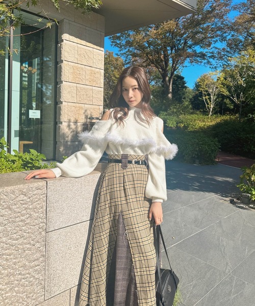 ANDGEEBEE（アンジービー）の「オープンショルダーニットトップス（ニット/セーター・レディース・ホワイト/ブラック・FREE）」の14枚目の写真