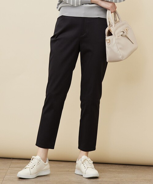 ANY SIS（エニィスィス）の「【撥水機能】サテンストレッチビューティー パンツ（その他パンツ・レディース・ブラック系/ホワイト系/ネイビー系/ベージュ系/カーキ系・4）」の3枚目の写真