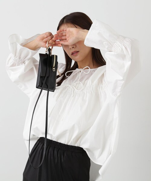 N.（N. Natural Beauty Basic）（エヌエヌナチュラルビューティーベーシック）の「◆ダブルリボンシャーリングギャザーブラウス（シャツ/ブラウス・レディース・ピンク/ブルー/オフホワイト・MEDIUM）」の5枚目の写真