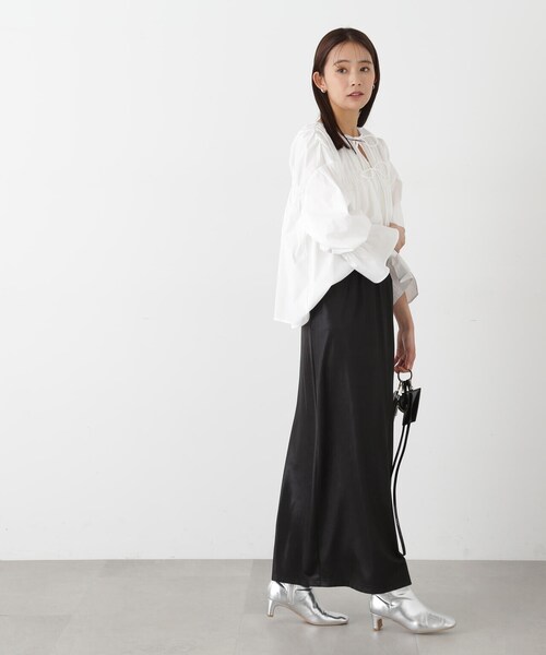 N.（N. Natural Beauty Basic）（エヌエヌナチュラルビューティーベーシック）の「◆ダブルリボンシャーリングギャザーブラウス（シャツ/ブラウス・レディース・ピンク/ブルー/オフホワイト・MEDIUM）」の8枚目の写真