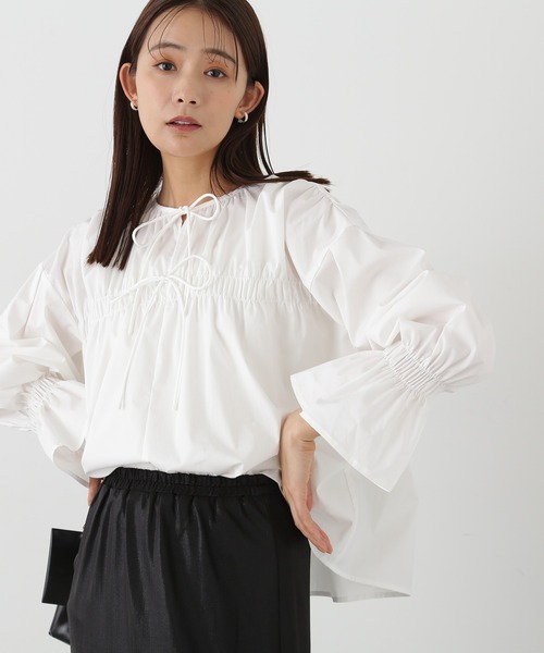 N.（N. Natural Beauty Basic）（エヌエヌナチュラルビューティーベーシック）の「◆ダブルリボンシャーリングギャザーブラウス（シャツ/ブラウス・レディース・ピンク/ブルー/オフホワイト・MEDIUM）」の2枚目の写真