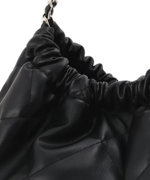 FREE'S MART（フリーズマート）の「◆キルティングA4トート（トートバッグ・レディース・ホワイト/ブラック・ﾌﾘ-）」の6枚目の写真