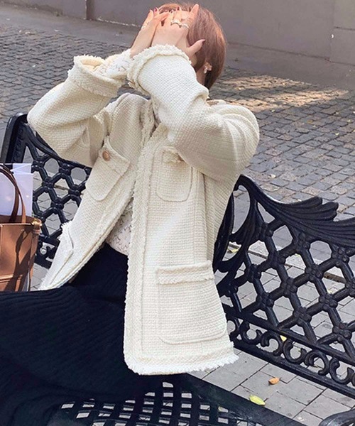 Nyu（ニュウ）の「ノーカラーフリンジツイードジャケット（ノーカラー