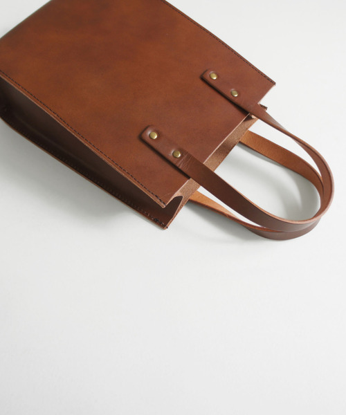 TIDEWAY（タイドウェイ）の「NUME □ TOTE / S（トートバッグ・レディース・ブラック/その他/チョコ/キャメル・FREE）」の13枚目の写真