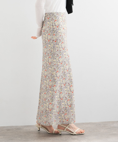 URBAN RESEARCH ROSSO WOMEN（アーバンリサーチ　ロッソ）の「floretprintスカート（スカート・レディース・ブラック系その他/ホワイト系その他・36/38）」の11枚目の写真