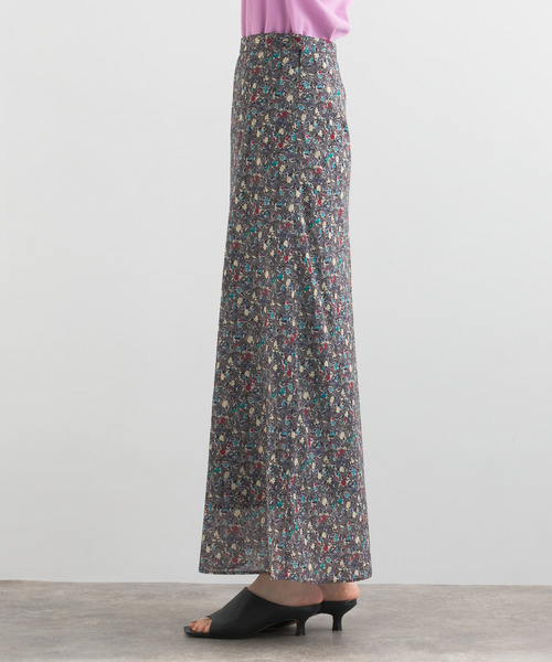 URBAN RESEARCH ROSSO WOMEN（アーバンリサーチ　ロッソ）の「floretprintスカート（スカート・レディース・ブラック系その他/ホワイト系その他・36/38）」の15枚目の写真