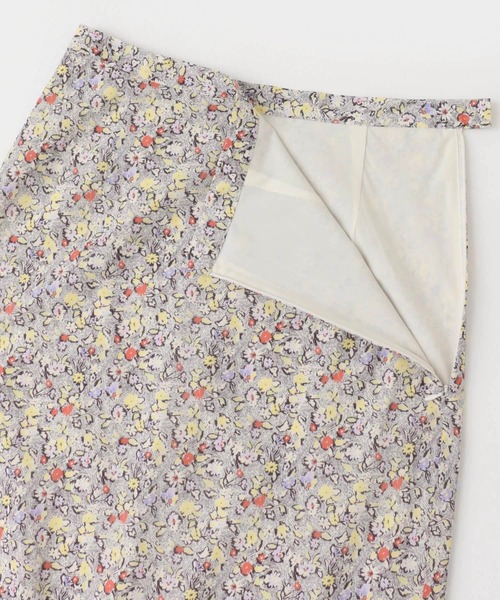 URBAN RESEARCH ROSSO WOMEN（アーバンリサーチ　ロッソ）の「floretprintスカート（スカート・レディース・ブラック系その他/ホワイト系その他・36/38）」の22枚目の写真