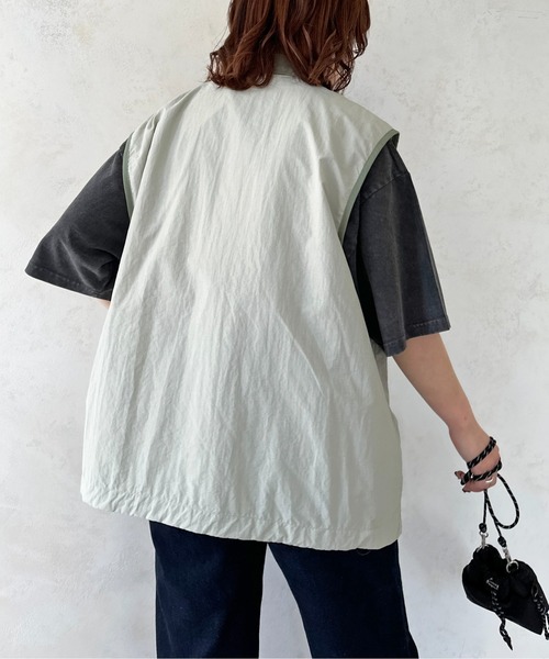 CPCM（シーピーシーエム）の「ナイロン配色スタンドベスト（ベスト・メンズ・グレー/グリーン/ネイビー/ブラック・LARGE/MEDIUM）」の21枚目の写真