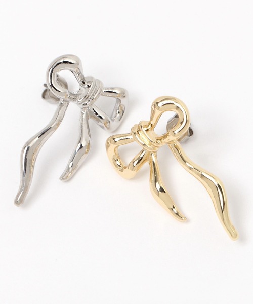 LOWRYS FARM(ローリーズファーム)の「シンプルリボンピアス 108476(ピアス(両耳用)・レディース・ベージュ/グレー/ブラック・FREE)」の4枚目の写真