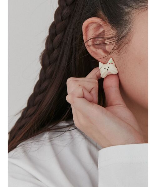 merry jenny（メリージェニー）の「【Maison terrier コラボ】メレンゲクッキーピアス（ピアス（両耳用）・レディース・オフホワイト・FREE）」の5枚目の写真