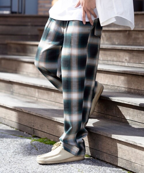 FREAK'S STORE（フリークスストア）の「T/R CHECK EASY PANT/テトロン チェック イージーパンツ/リラックスフィット（その他パンツ・メンズ・オリーブ/ブラック/ブルー・MEDIUM/SMALL/LARGE）」の21枚目の写真