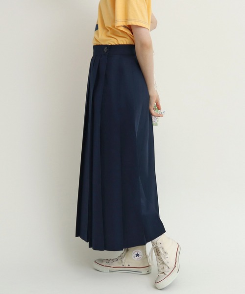 CHILD WOMAN(チャイルドウーマン)の「チノプリーツスカート(スカート・レディース・ベージュ/ネイビー・36/38)」の17枚目の写真