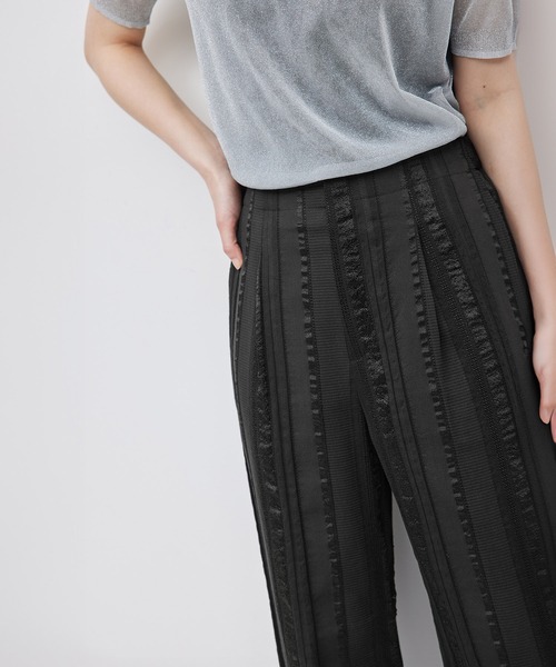 ROPE'(ロペ)の「ジャガードストライプリラックスパンツ(その他パンツ・レディース・ブラック/ベージュ・38/36)」の2枚目の写真