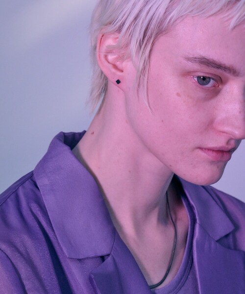 and cloud（アンドクラウド）の「Minimum Square Pierce/Single（ピアス（片耳用）・レディース・ブラック/シルバー/イエローゴールド・FREE）」の8枚目の写真