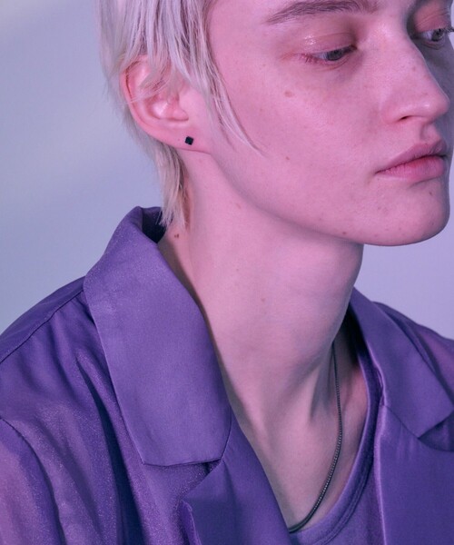 and cloud（アンドクラウド）の「Minimum Square Pierce/Single（ピアス（片耳用）・レディース・ブラック/シルバー/イエローゴールド・FREE）」の9枚目の写真