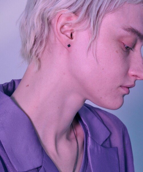 and cloud（アンドクラウド）の「Minimum Square Pierce/Single（ピアス（片耳用）・レディース・ブラック/シルバー/イエローゴールド・FREE）」の10枚目の写真