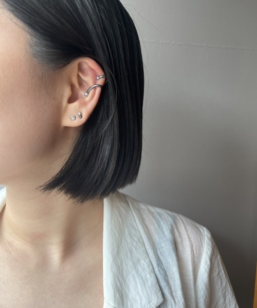 and cloud（アンドクラウド）の「Minimum Square Pierce/Single（ピアス（片耳用）・レディース・ブラック/シルバー/イエローゴールド・FREE）」の17枚目の写真