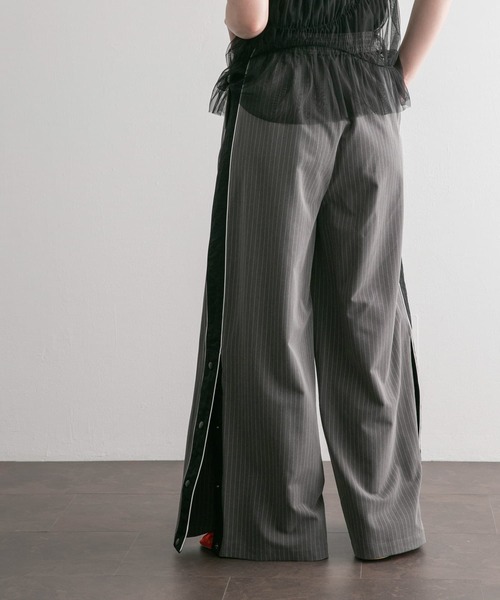 KBF（ケイビーエフ）の「ストライプWIDEトラックパンツ（その他パンツ・レディース・ブルー系その他/グレー系その他・ONE）」の7枚目の写真