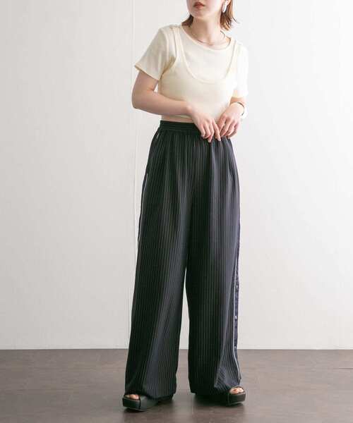 KBF（ケイビーエフ）の「ストライプWIDEトラックパンツ（その他パンツ・レディース・ブルー系その他/グレー系その他・ONE）」の15枚目の写真