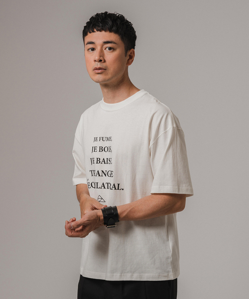 EDIFICE(エディフィス)の「MESSAGE フレンチプリント Tシャツ(Tシャツ/カットソー・メンズ・ブラック系その他/ホワイト/ホワイト系その他/ライトホワイト/ブラック・LARGE/MEDIUM)」の13枚目の写真