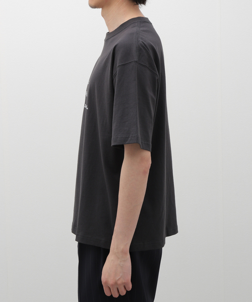 EDIFICE(エディフィス)の「MESSAGE フレンチプリント Tシャツ(Tシャツ/カットソー・メンズ・ブラック系その他/ホワイト/ホワイト系その他/ライトホワイト/ブラック・LARGE/MEDIUM)」の7枚目の写真