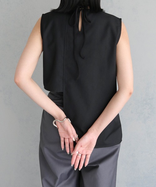 &g'aime（アンジェム）の「【&g'aime】アシメデザインノースリトップス（シャツ/ブラウス・レディース・ブラック/チャコールグレー・FREE）」の7枚目の写真