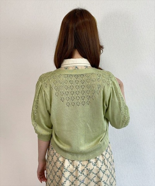 an another angelus（アンアナザーアンジェラス）の「SAVONパッケージ釦透かし編み5分袖ニットカーディガン/ananotherangelus（カーディガン/ボレロ・レディース・ライトグリーン/パープル・FREE）」の12枚目の写真