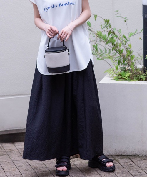 HusHusH（ハッシュアッシュ）の「HusHusH ハッシュアッシュ リラックスマキシスカート（スカート・レディース・ブラック/マジェンタ/キャメル・M/L）」の2枚目の写真