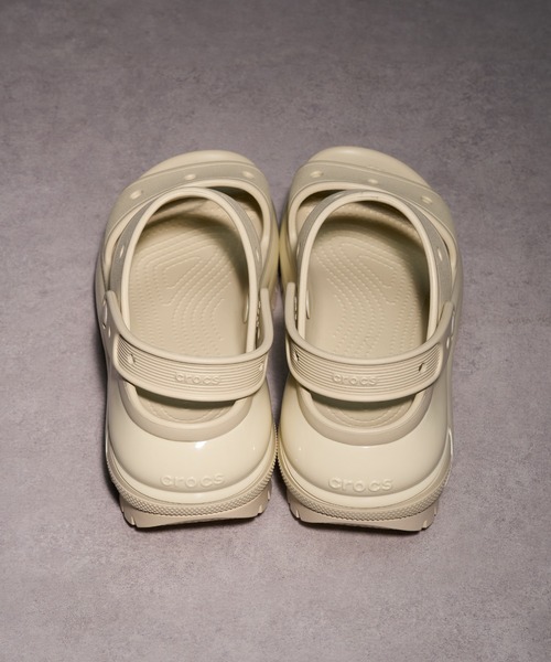 crocs（クロックス）の「【crocs】MEGA CRUSH SANDAL メガクラッシュ サンダル 厚底（サンダル・レディース・ホワイト/ベージュ/ブラック・22cm/23cm/24cm/25cm）」の5枚目の写真