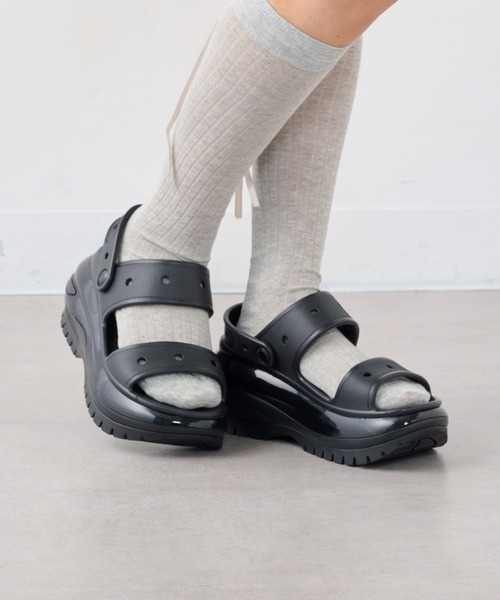 crocs（クロックス）の「【crocs】MEGA CRUSH SANDAL メガクラッシュ サンダル 厚底（サンダル・レディース・ホワイト/ベージュ/ブラック・22cm/23cm/24cm/25cm）」の15枚目の写真