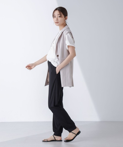 NANO universe(ナノユニバース)の「AtPARK&DAILYWEAR/スリットジョガーパンツ(セットアップ可)(その他パンツ・レディース・ベージュ/ブラック・S/M)」の15枚目の写真