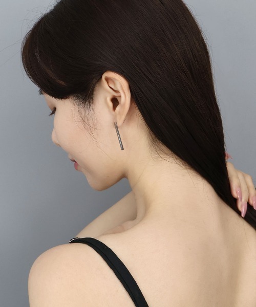 CEMONEMO(セモネモ)の「【金属アレルギー対応】 ロング メタルバー ピアス / サージカルステンレス 316L(ピアス(両耳用)・レディース・ゴールド/シルバー・FREE)」の13枚目の写真