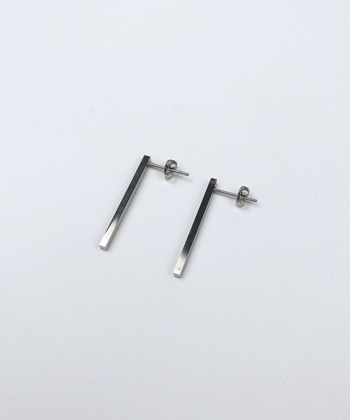 CEMONEMO(セモネモ)の「【金属アレルギー対応】 ロング メタルバー ピアス / サージカルステンレス 316L(ピアス(両耳用)・レディース・ゴールド/シルバー・FREE)」の16枚目の写真