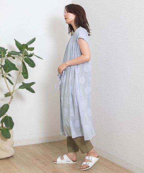 POU DOU DOU（プードゥドゥ）の「＜madeinINDIA＞サークルカットドビーワンピース（ワンピース・レディース・ライトブルー/ブラック/オフホワイト・3）」の12枚目の写真