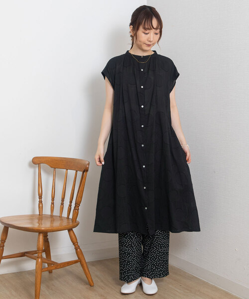 POU DOU DOU（プードゥドゥ）の「＜madeinINDIA＞サークルカットドビーワンピース（ワンピース・レディース・ライトブルー/ブラック/オフホワイト・3）」の16枚目の写真