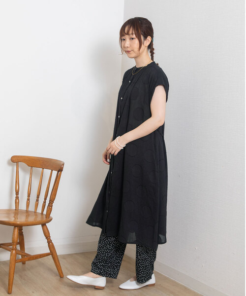 POU DOU DOU（プードゥドゥ）の「＜madeinINDIA＞サークルカットドビーワンピース（ワンピース・レディース・ライトブルー/ブラック/オフホワイト・3）」の18枚目の写真