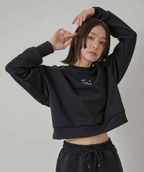 agnes b.（アニエスベー）の「＜WEB限定＞【agnes b.×NERGY】クロップド丈クルーネックプルオーバー（Tシャツ/カットソー・レディース・キナリ/ブラック・FREE）」の10枚目の写真