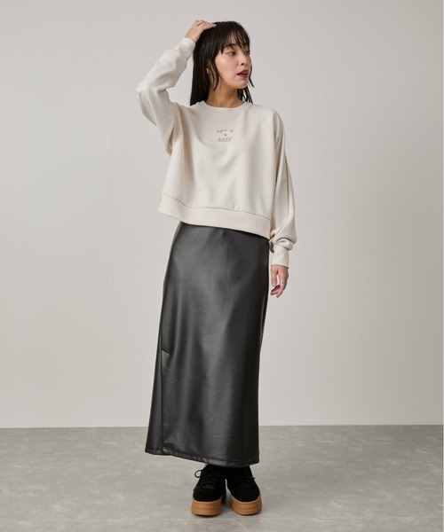 agnes b.（アニエスベー）の「＜WEB限定＞【agnes b.×NERGY】クロップド丈クルーネックプルオーバー（Tシャツ/カットソー・レディース・キナリ/ブラック・FREE）」の6枚目の写真