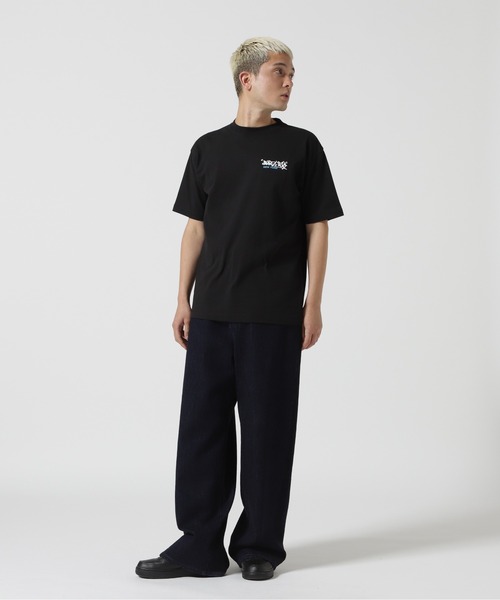 AVIREX（アヴィレックス）の「《直営店限定》GRAFFITI T-SHIRT "BORN IN THE NYC" / グラフィティ Tシャツ "ボーン イン ザ ニューヨーク" / AVIREX / アヴィレックス（Tシャツ/カットソー・メンズ・オリーブ系/ネイビー/ホワイト/ブラック・M/L/2XL/XL）」の17枚目の写真