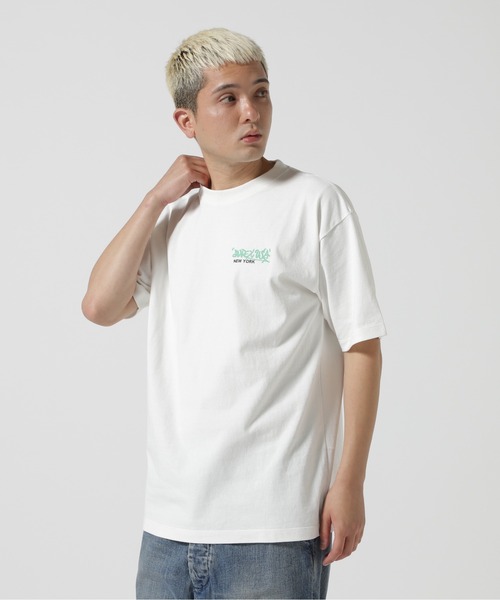 AVIREX（アヴィレックス）の「《直営店限定》GRAFFITI T-SHIRT "BORN IN THE NYC" / グラフィティ Tシャツ "ボーン イン ザ ニューヨーク" / AVIREX / アヴィレックス（Tシャツ/カットソー・メンズ・オリーブ系/ネイビー/ホワイト/ブラック・M/L/2XL/XL）」の9枚目の写真